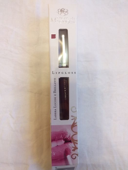 Блиск для губ "Flor di Magnolia " Італія.