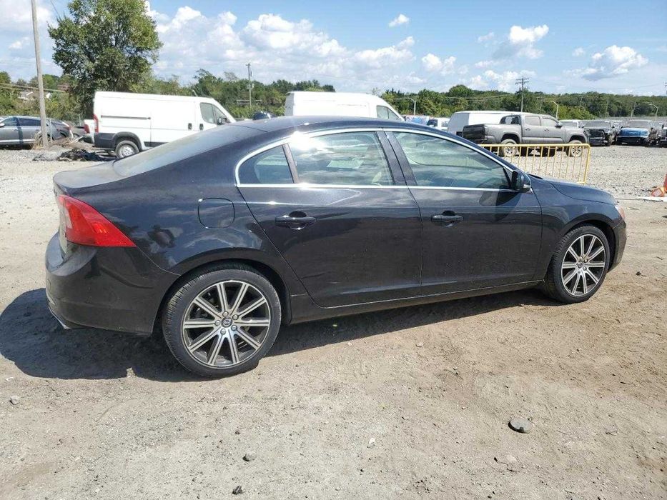 2017 Volvo S60 PREMIER