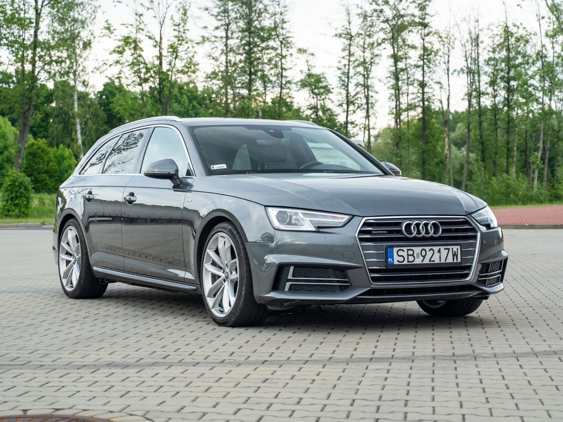 Audi A4 Audi A4 Quattro Avant S-line