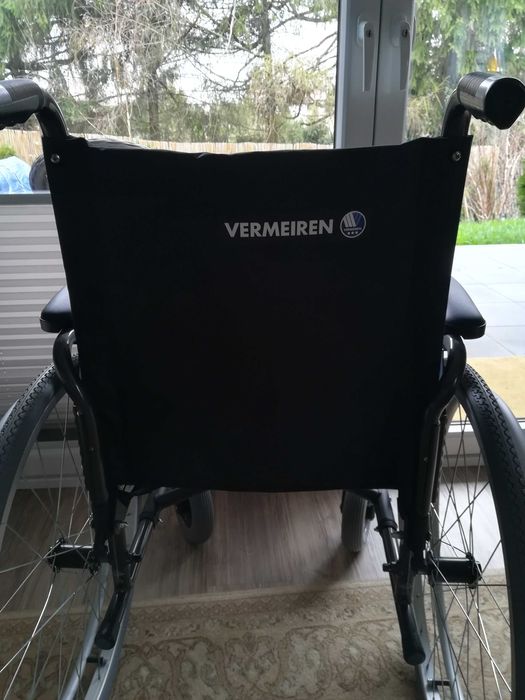 wózek inwalidzki, krzesełko do kabiny prysznicowej.