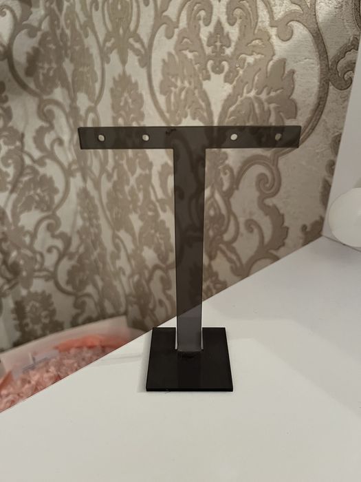 Подставка под серьги