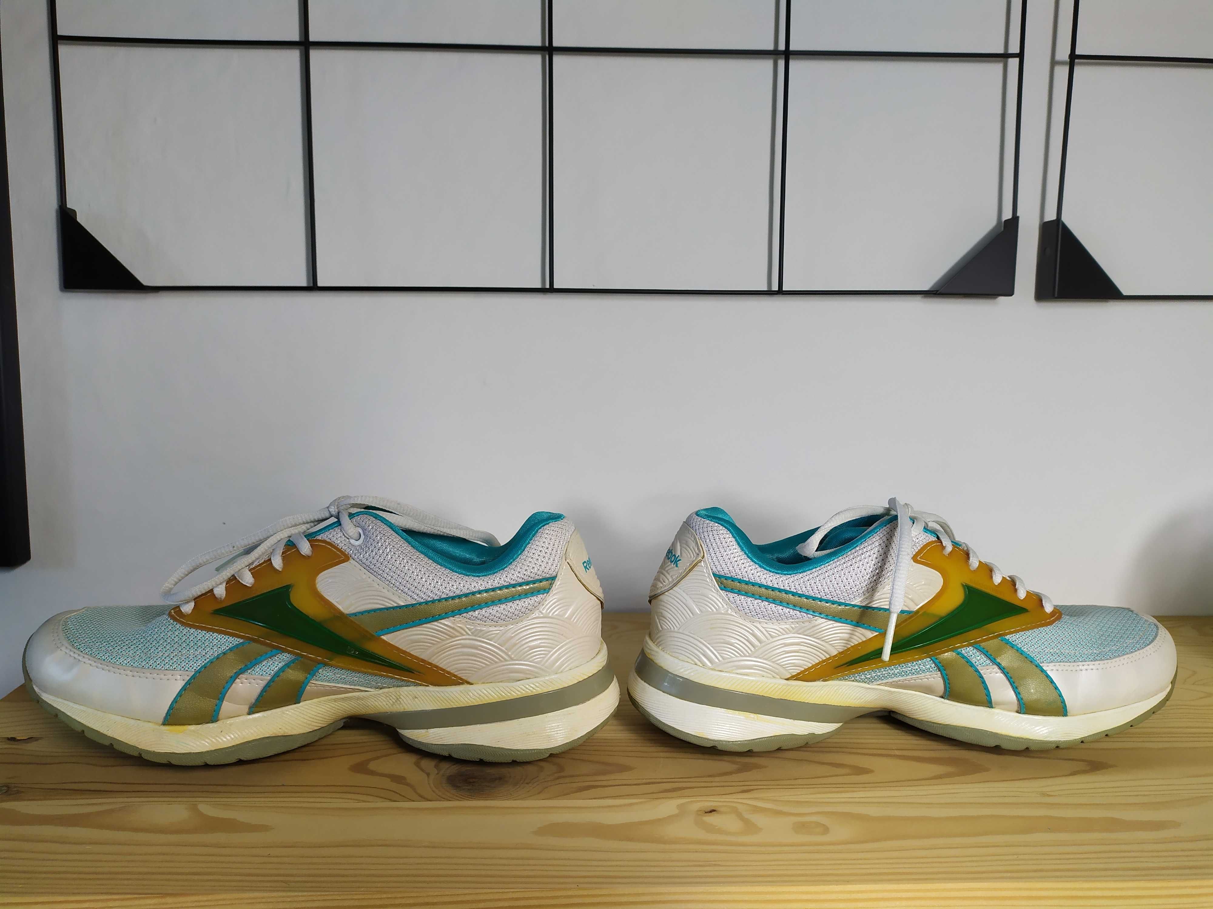 Reebok Easytone Sneakersy / adidasy / buty do biegania Białe 38