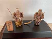 Estatuas japonesas com vidro