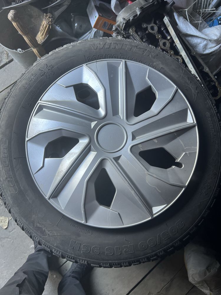 Зіма r16 205/60 в зборе