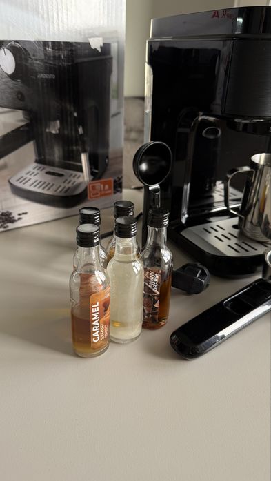 Кофемашина/кавоварка рожкова Ardesto