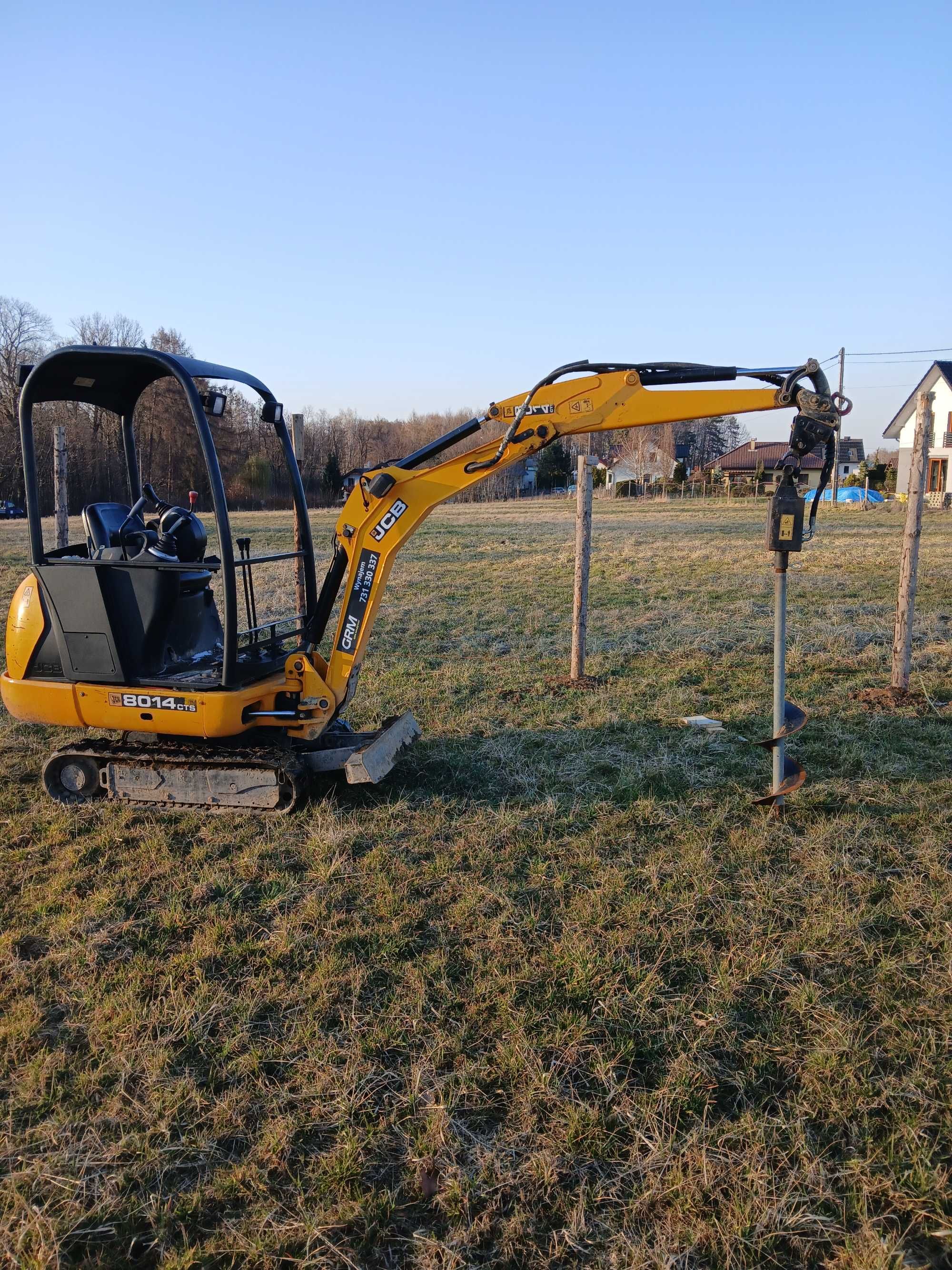 Wynajem Minikoparka JCB 8014 Czechowice-Dz. Wiertnica do ogrodzeń.