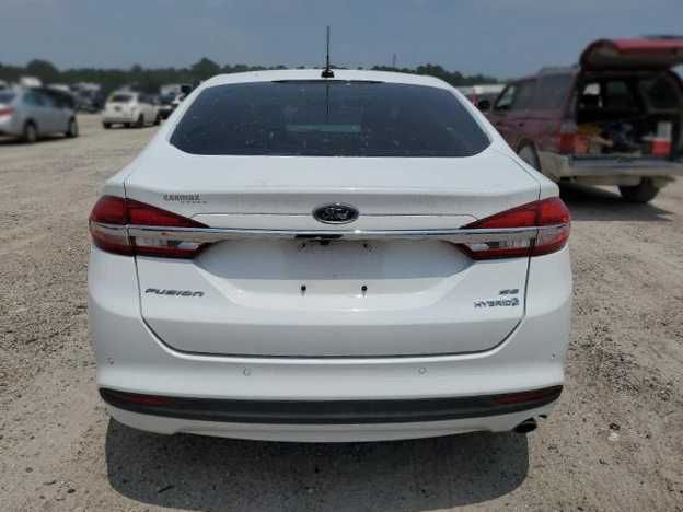 Автомобіль Ford Fusion Hybrid 2017 року з США