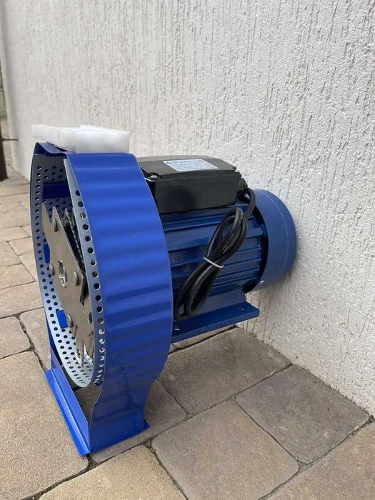 Кормоизмельчитель ЭЛИКОР-1 исполнение 3,ПОЛТАВА 2,5 кВт. Электромотор.