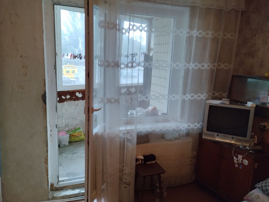 3-я   3/9 Автономка Аваль банк Возле АТБ, напротив  ост.Молодежная