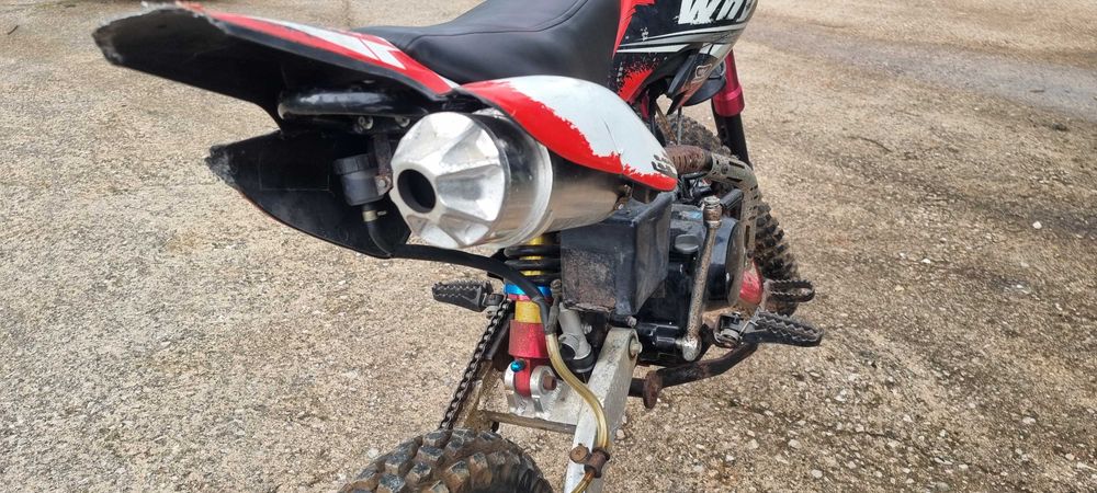 Pitbike 125cm3 com banco restaurado