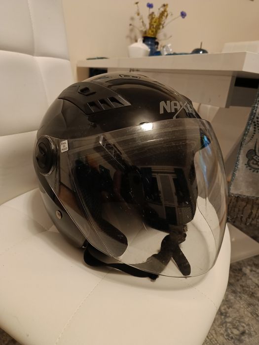 Kask na motor XL czarny zamknięty, jak nowy