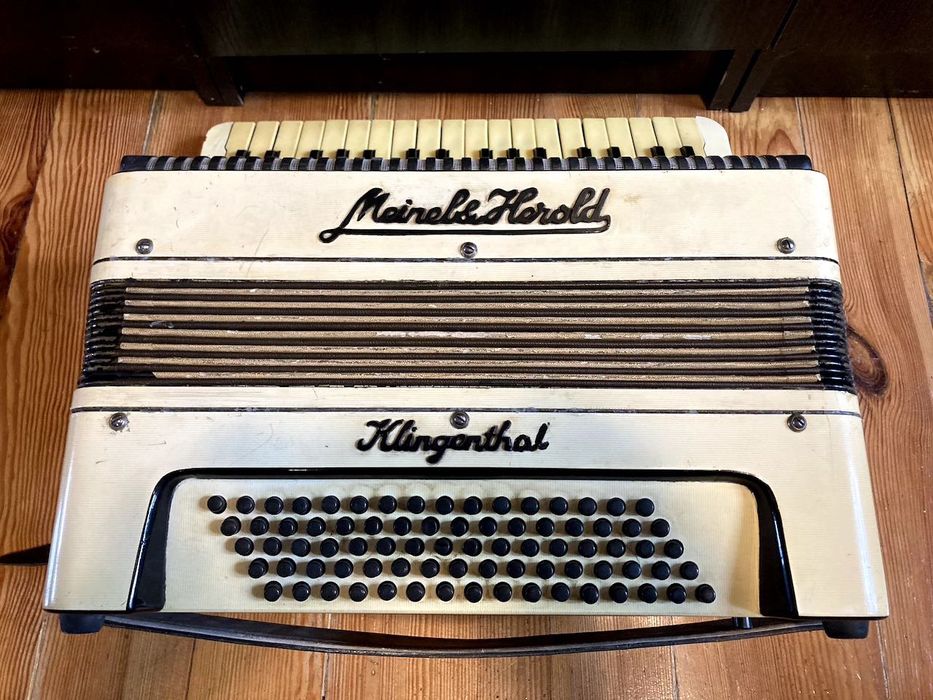 Akordeon Klingenthal 80