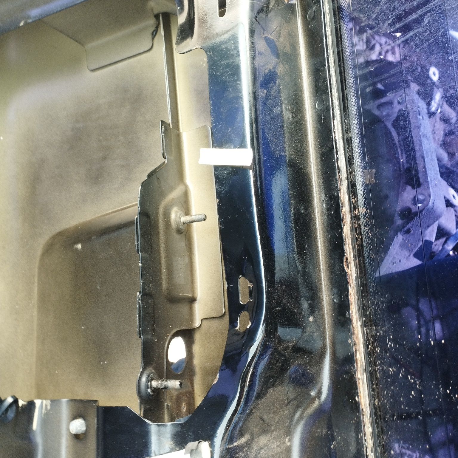 Volkswagen Passat B5 fl kombi klapa tylna L041 goła z szybą