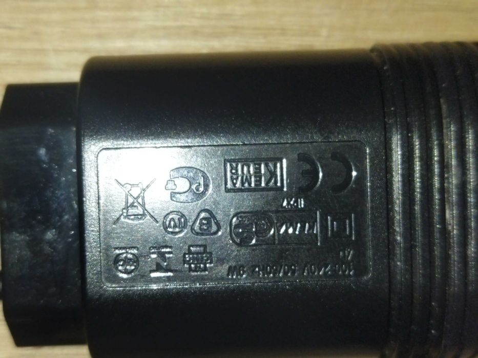 Зарядное устройство для бритвы или триммера 5.2V.