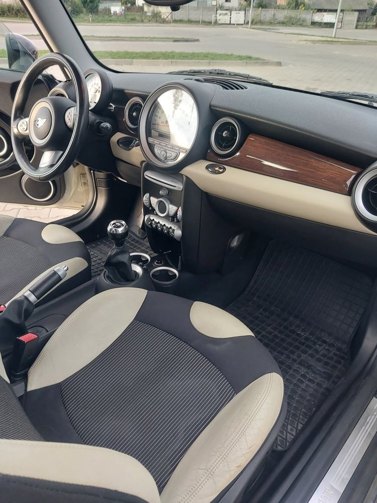 Mini Cooper D R56 2007