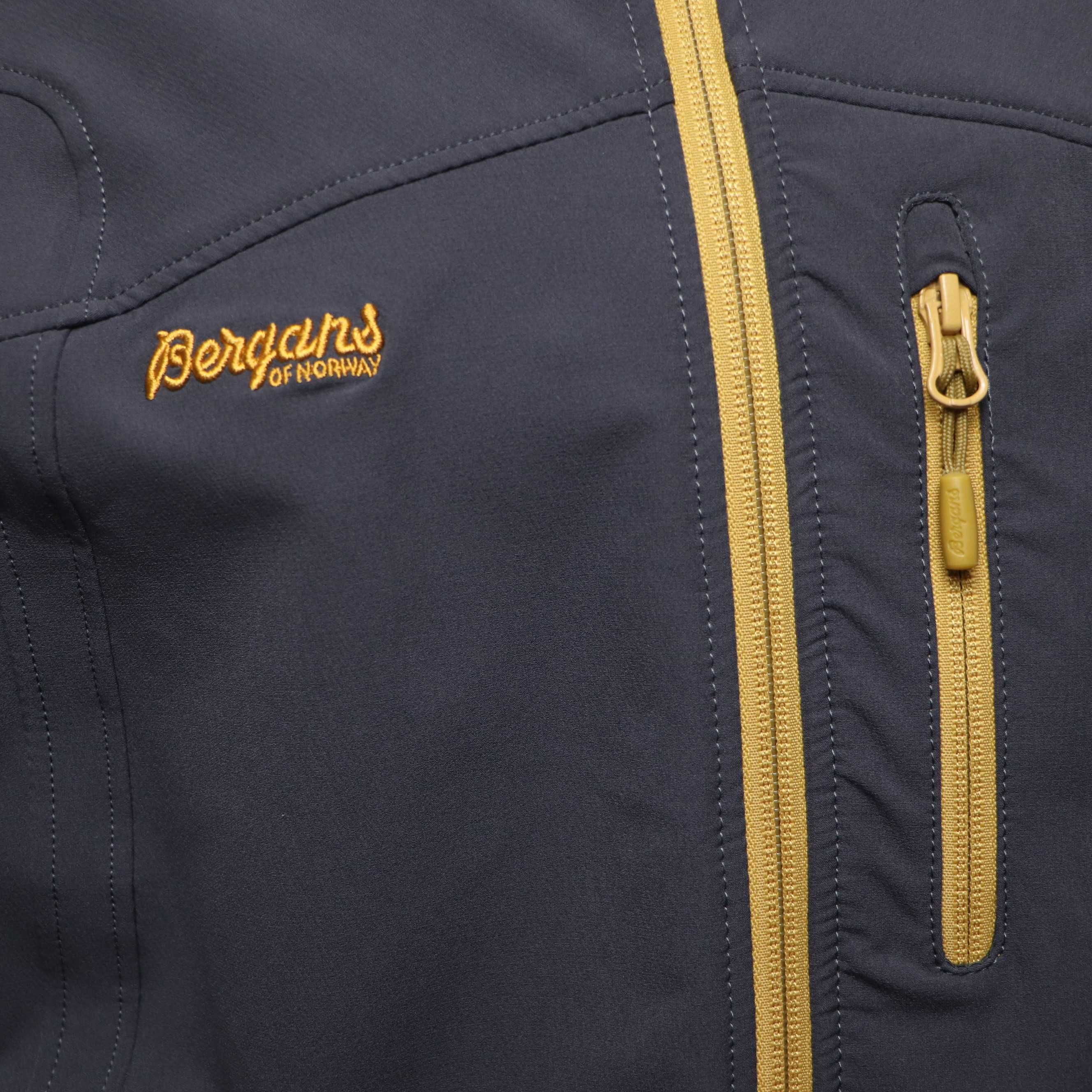 Чоловіча Вітровка Softshell Bergans    оригінал [ XL ]