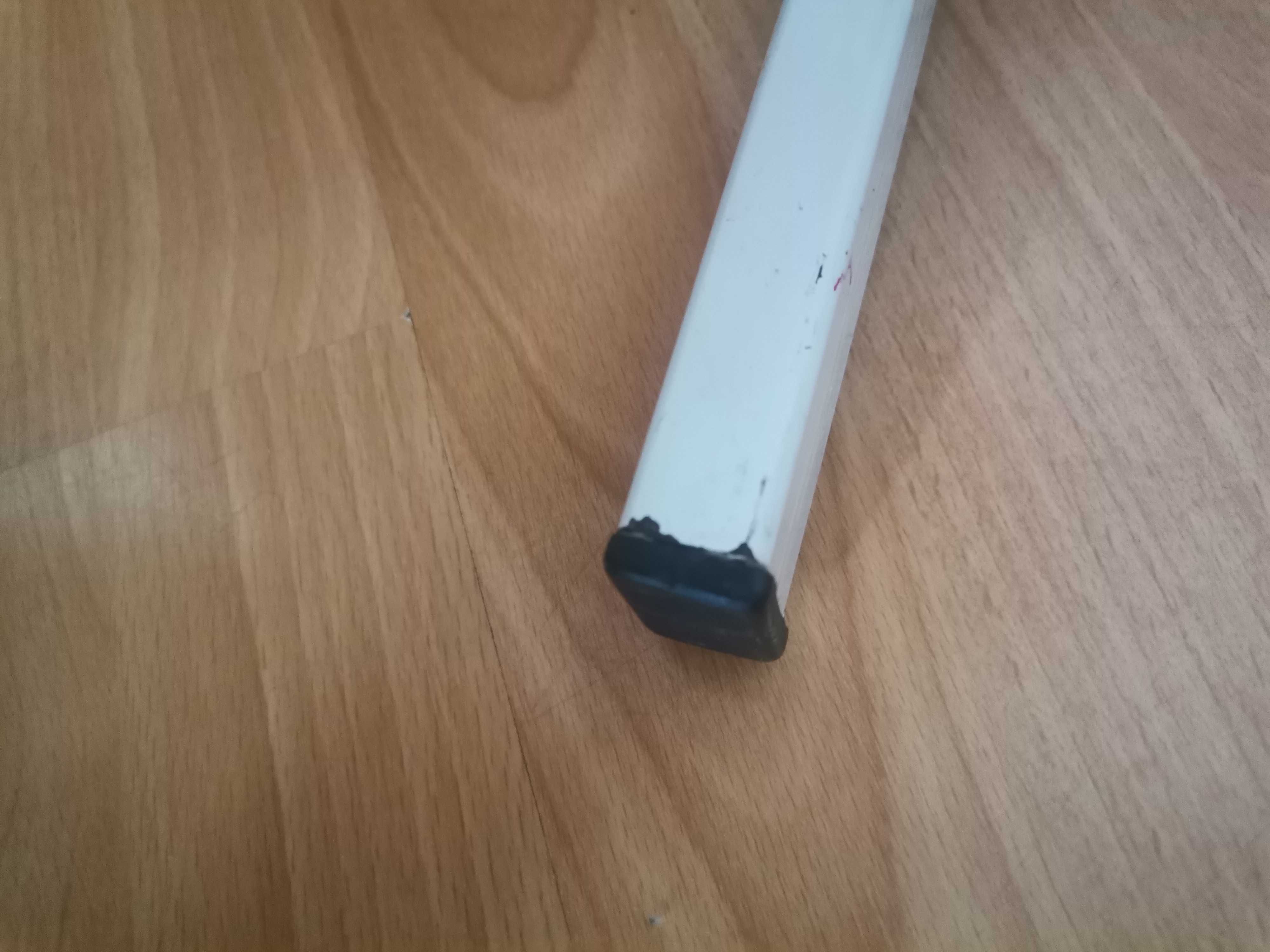 Podnóżek do pedicure wąski  mini Biomak