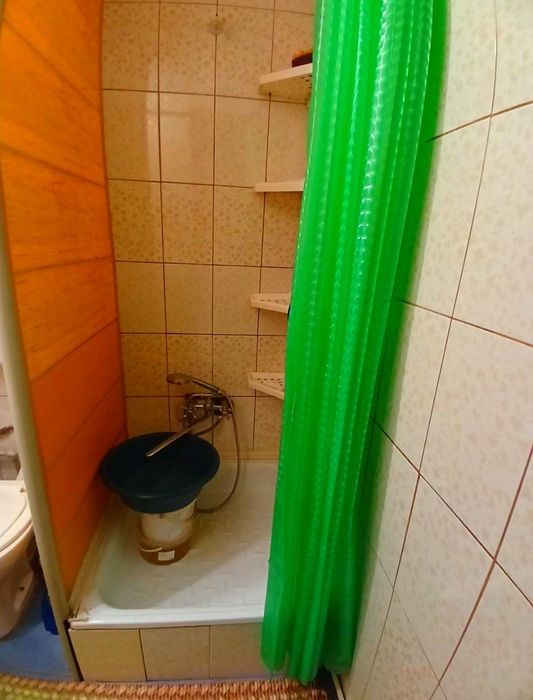 Здаю 2к.к.  БУДИНОК з місцем під авто СОЛЯНІ,Центральний рн Соляные