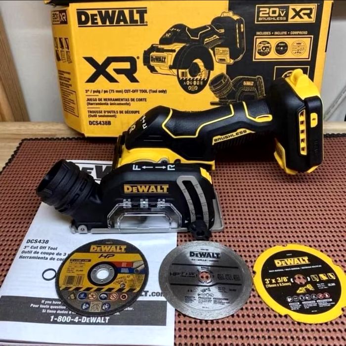 Відрізна машинка Dewalt dcs438