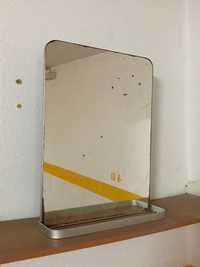 Espelho de parede com prateleira