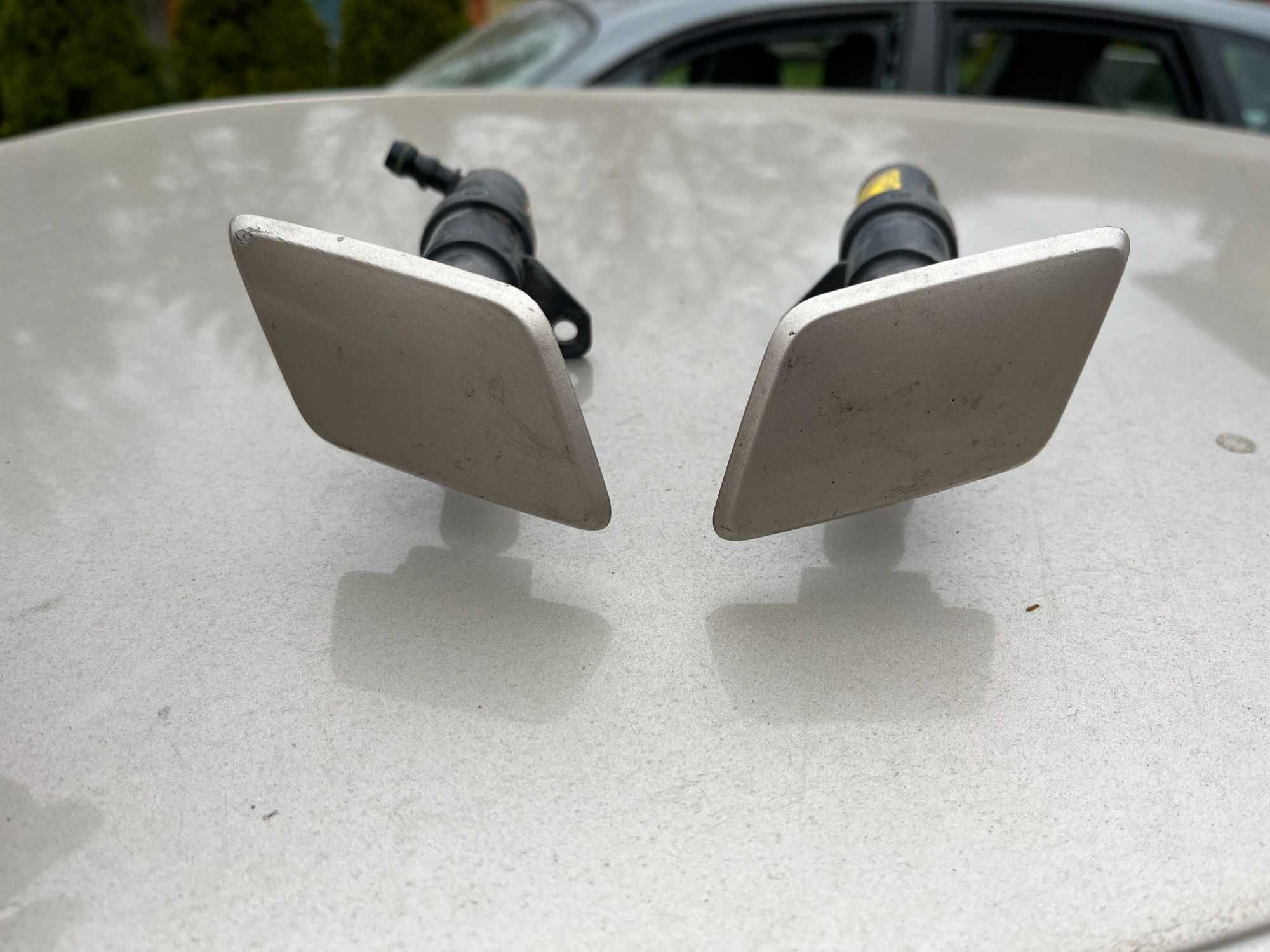 Spryskiwacz lampy 9201 Xenon Skoda Octavia II