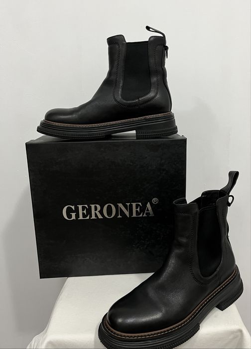 Жіночі шкіряні черевики челсі