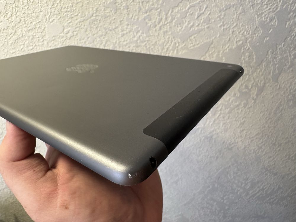 iPad 8 2020 10.2’ 32Gb WiFi + 4G LTE A2428 Space Gray