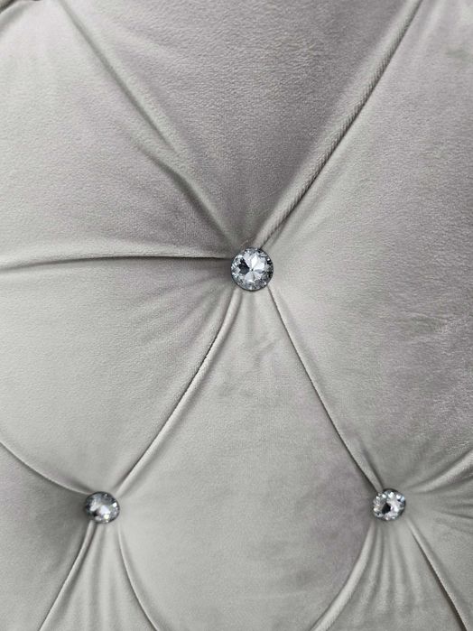 Łóżko zdobione cyrkoniami 160x200 ze stelażem metalowym i pojemnikiem