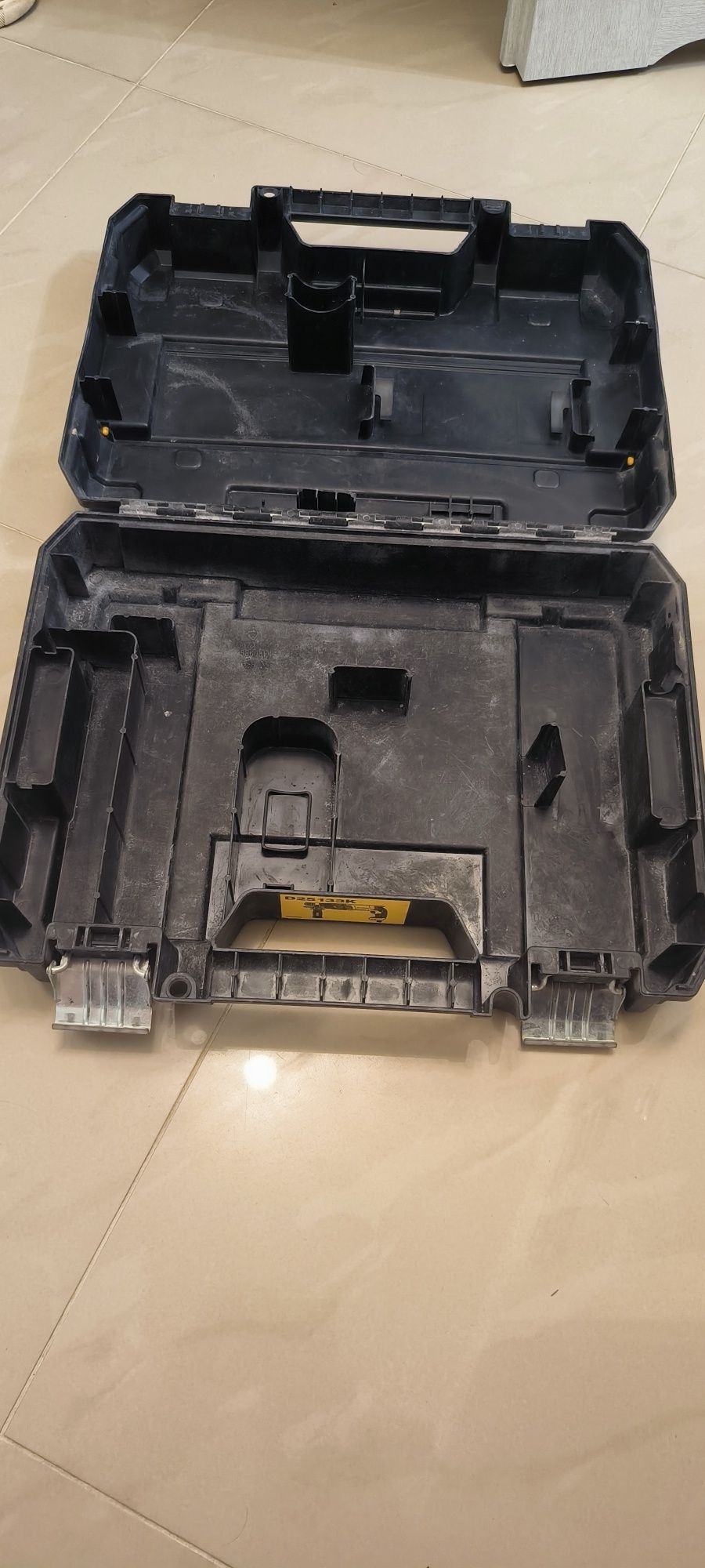 Walizka tsak do wiertarki DeWalt D25133K