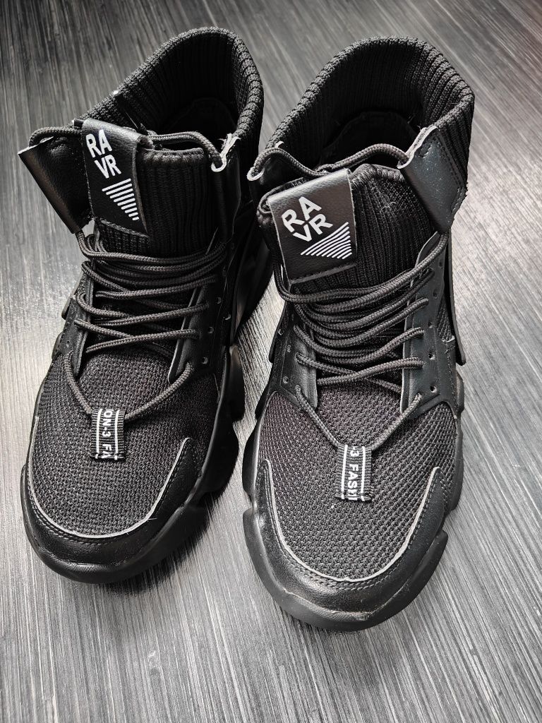 Męskie buty TECHWEAR Technical SNEAKERS r.40