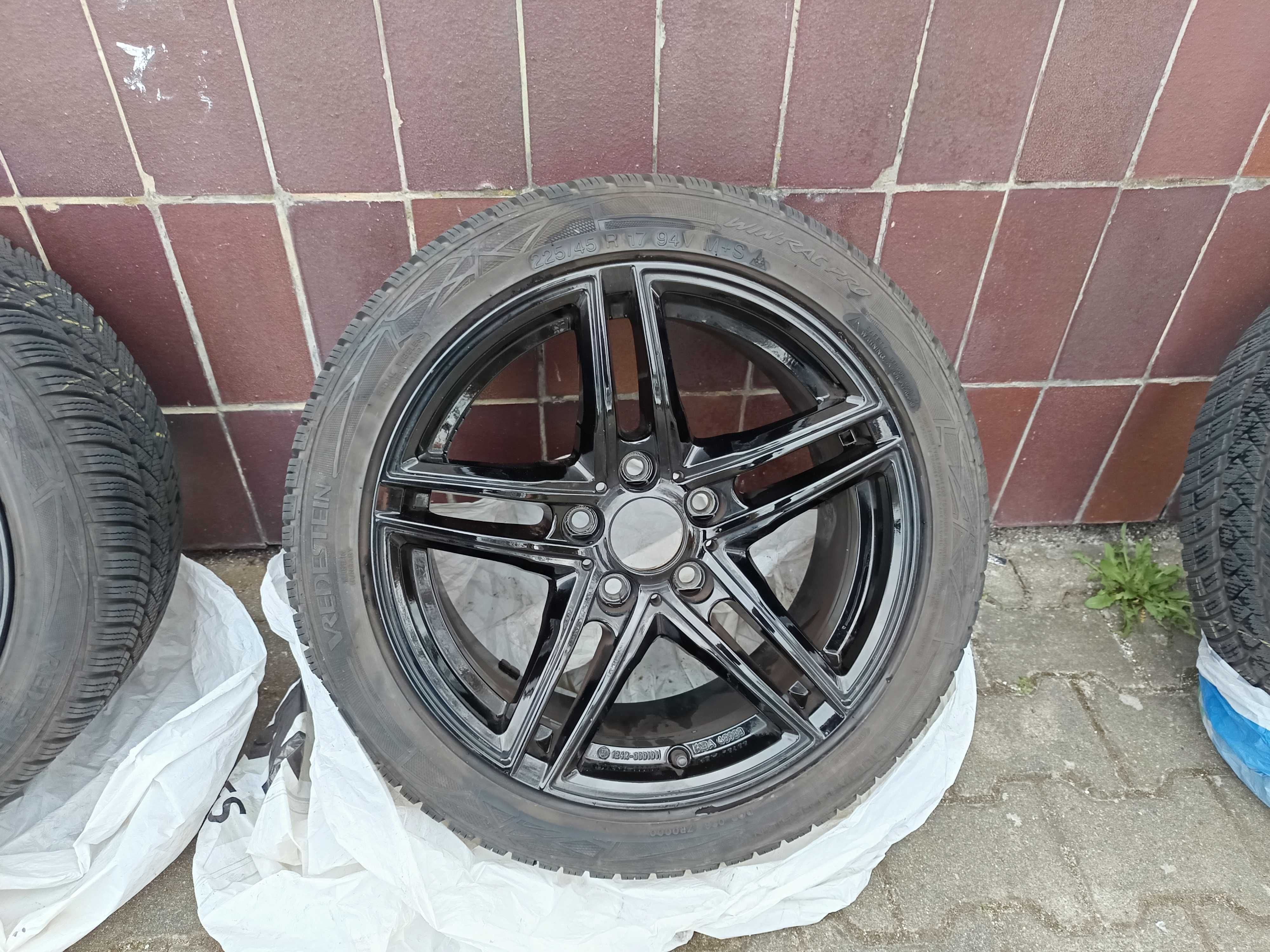 Felgi + Opony zimowe 225/45R17 do BMW E90