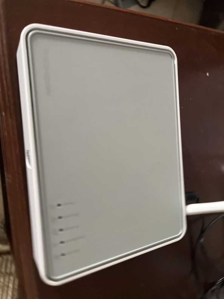 Router praticamente novo