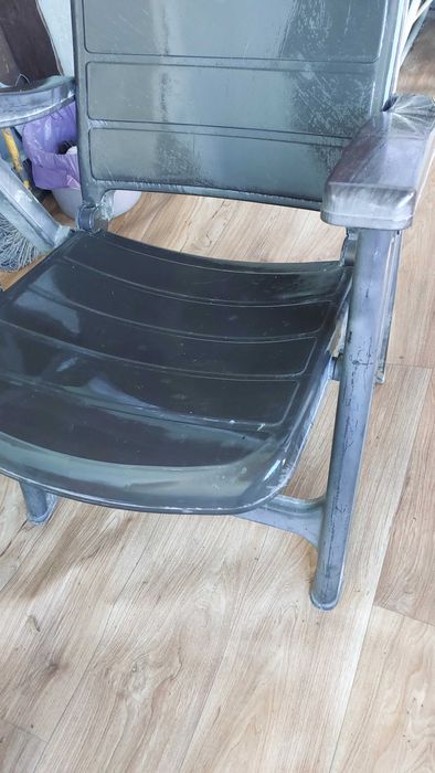 Leżak ogrodowy plastikowy