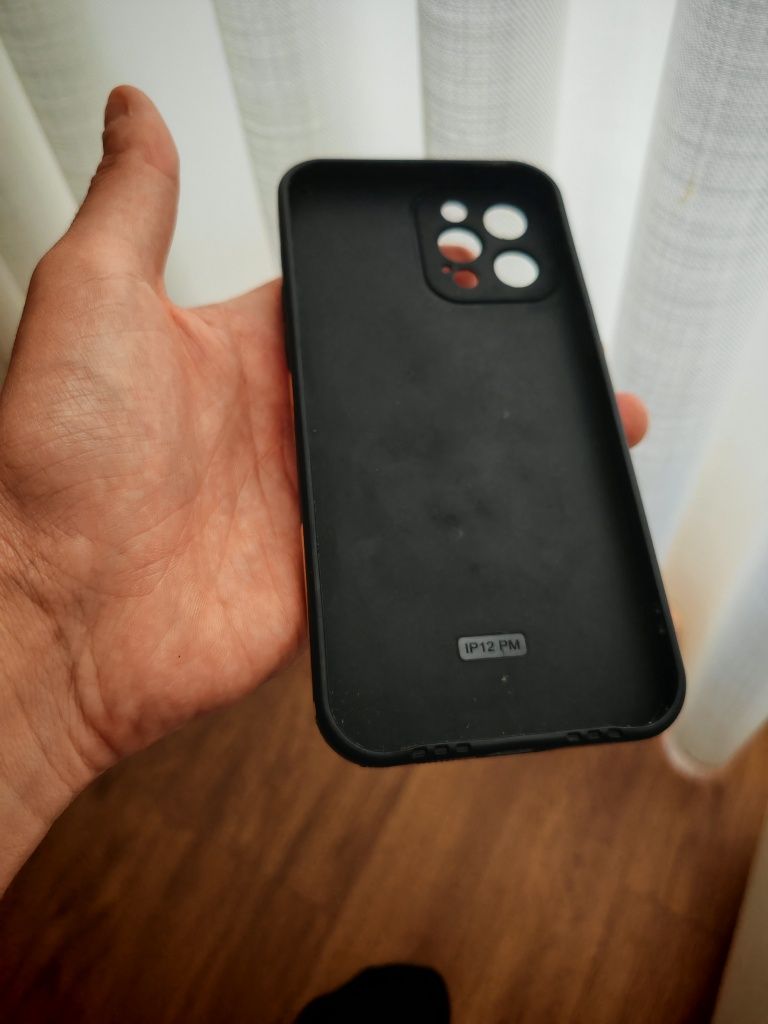 Capa iPhone 12 pro max balenciaga