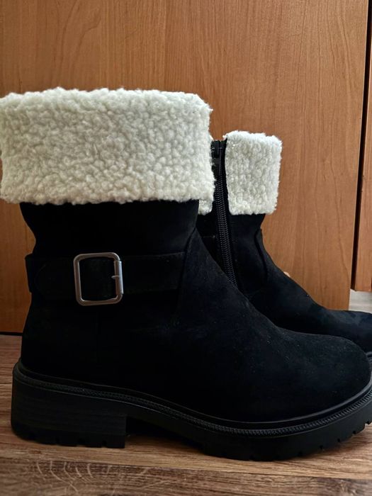 Жіночі черевики Clara Barson