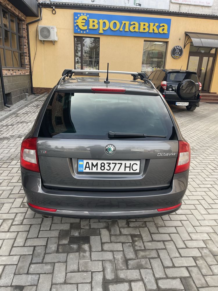 Шкода октавія 2,0 дизель автомат