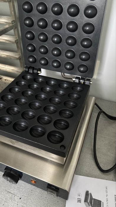 Вафельниця Hurakan HKN-GES300 nut