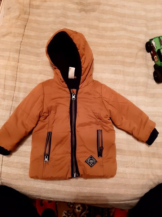 Куртка весна осінь!