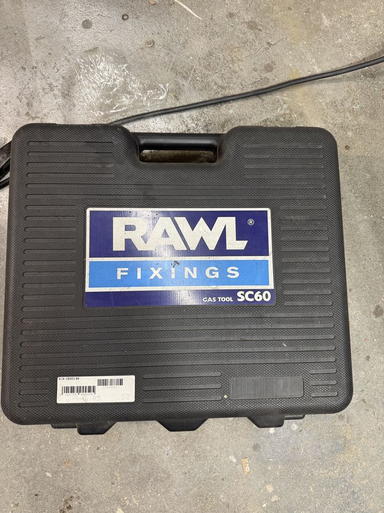 RAWL SC60 Gwoździarka do betonu.