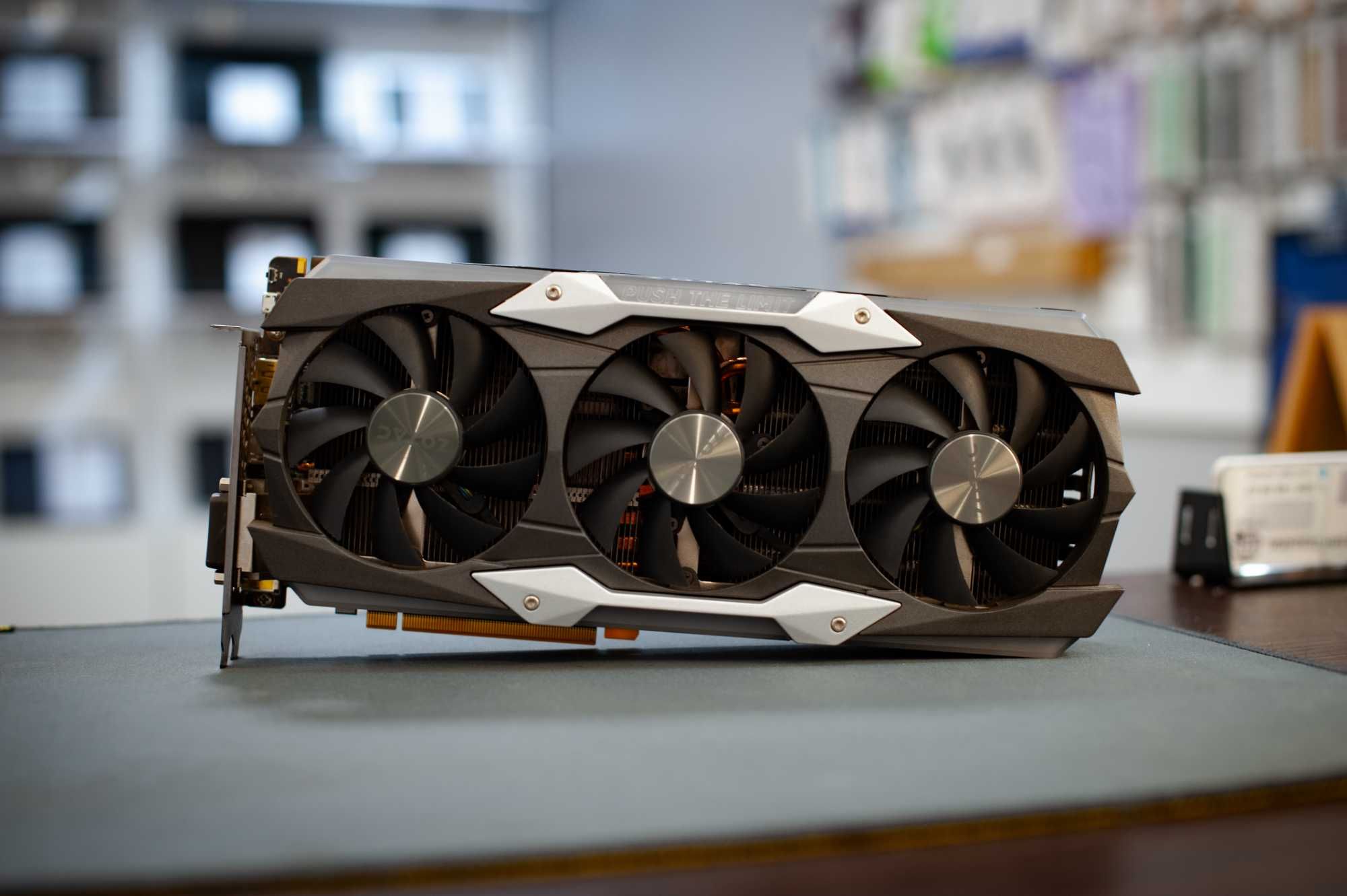Видеокарта GTX 1080ti 11gb 3-кулерная Zotac идеал
