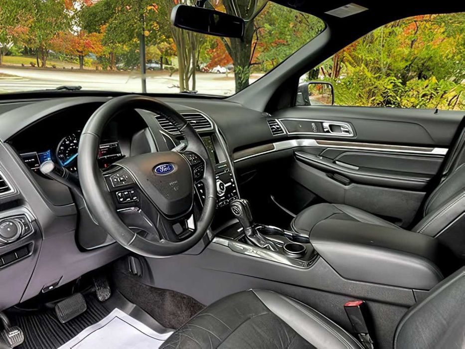 Ford Explorer      2018