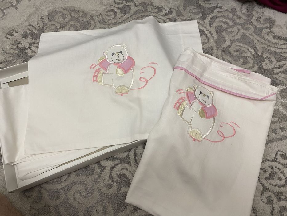 Постіль в дитяче ліжечко