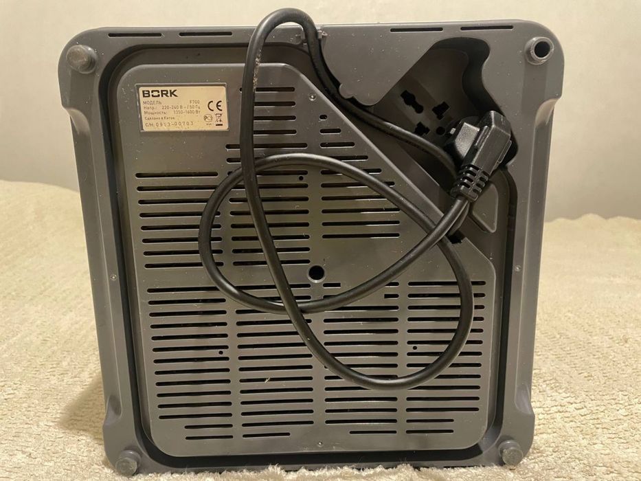 Професійна пароварка bork