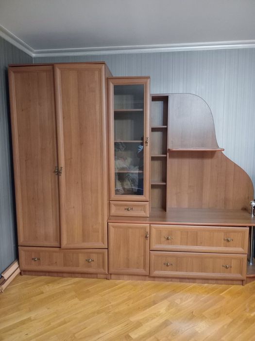 Продам стінку у вітальню