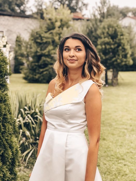 Сукня (весільна сукня, вечірня сукня)