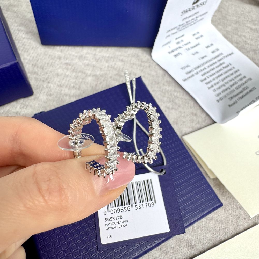 Сережки Swarovski Matrix серця оригінальні серьги Сваровски нові