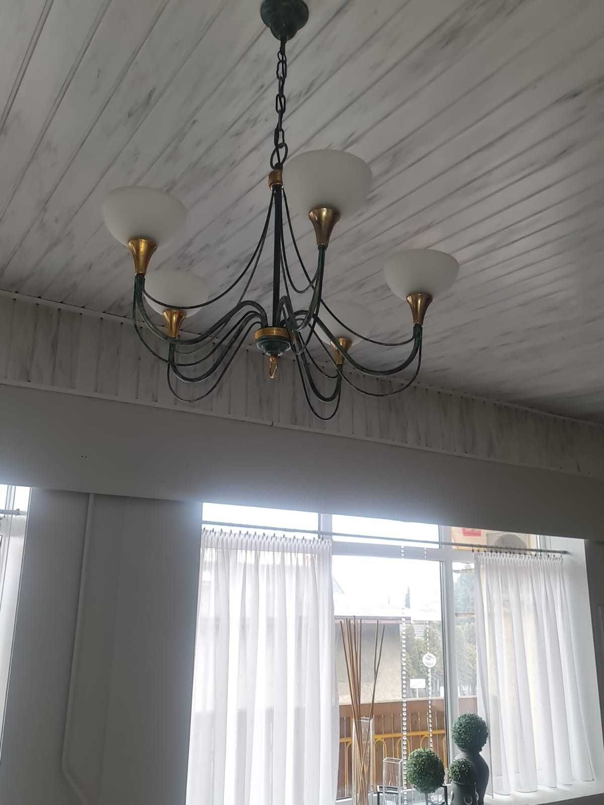 Lampa wisząca do salonu lub lokalu