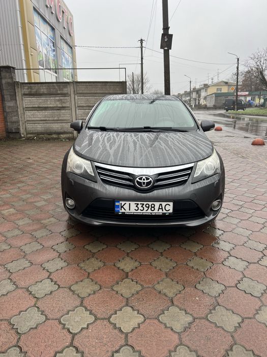 Продам Тойоту Авенсіс 2.0 АВТОМАТ не фарбована