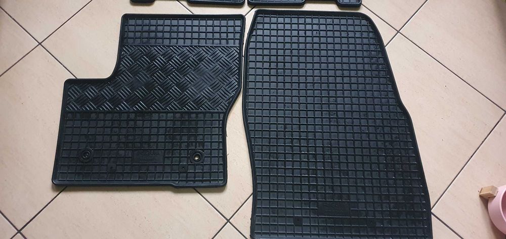 dywaniki Ford Kuga MK2 jak nowe