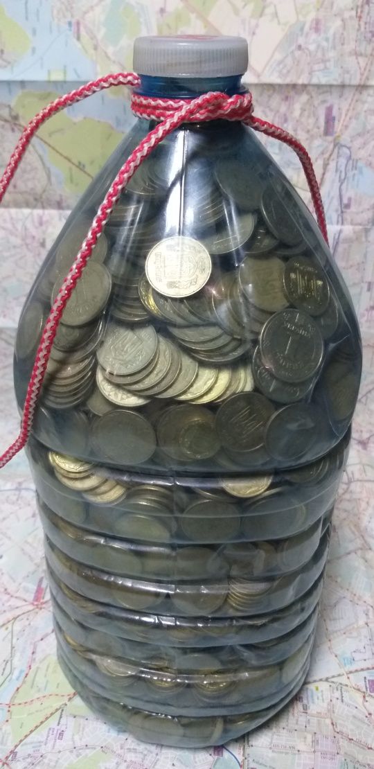 Монеты 50к и 1грн,28 кг!